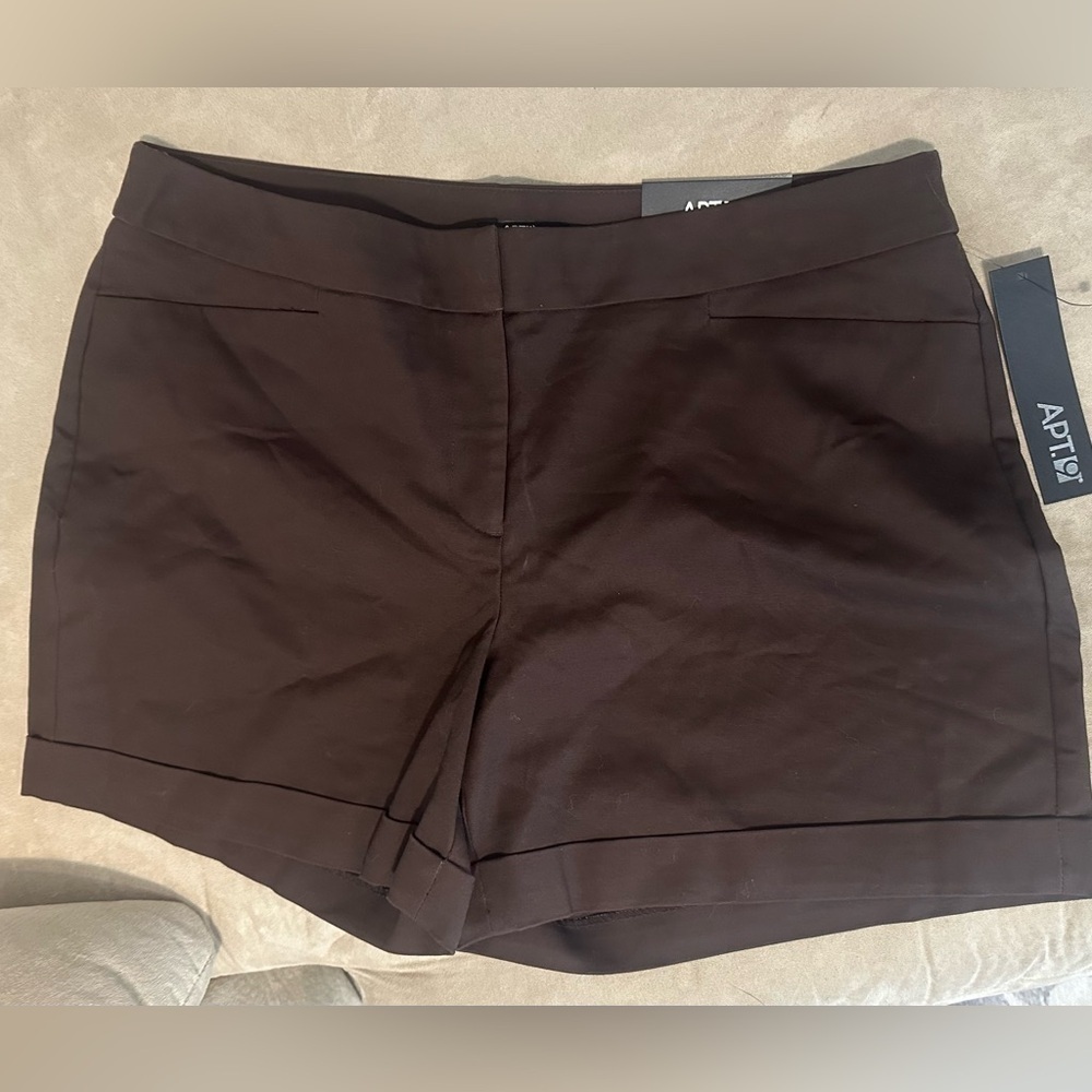 Apt. 9 Women's Brown Shorts Mid Rise Size 16 New